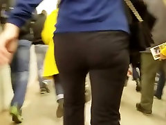 masaj wali sexy video ass in black pants in once morning