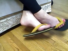Flip flop dangling