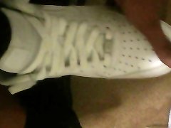Str8 roommate sneaker Cam test