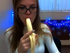 girl banana