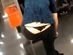 Thong slipped out in a shoe store