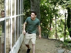 gefangen auf guckend auf dude bekommt ordentlich gefickt von tiffany watson und ihr gf