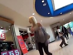 Hot blonde sexy ass in leggins