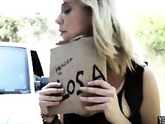 naiv und niedlich runaway blonde teen bekommt doppelt gefickt