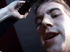 Defoncee par une enorme bite
