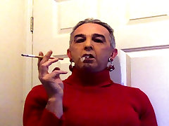 Smoking blonde piggyporn com Steven Jones