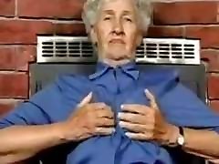 80 yo Granny With Sexy Toys Gerontofil88