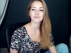 Webcam blonde emmi showing her extrem feet boobs