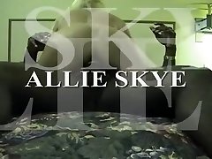 最热门的瘦的金发女郎xxx电影