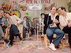 Brigitte Lahaie, the water bottle Stewart, Élodie Delage, Céline Galone, Jane Baker - Les Petite Ecolieres 1980