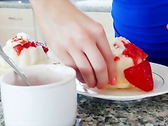 Blue eyed blonde soti hui ladki ko chodna sunny leone big tits suck is making love with her spouse in the kitchen