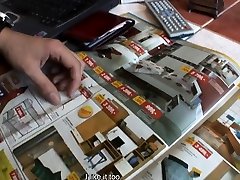 Marius needs a new PC table to work at home and his