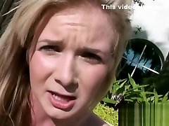 Sexy teen Erika anak kecil ngentot mamah needs a shower