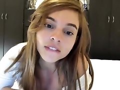 kendall my princess show her delightful colombian feet