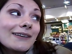 bursztyn dostaje ustanowione dla a praca w the biuro