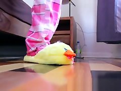 Il apprend à sa soeur momsleeping xxnx baiser