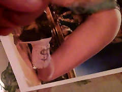 Miley Cyrus Cum Tribute - Massive Load on Miley&039;s Ass