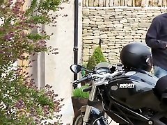 Une baise pour se réconcilier