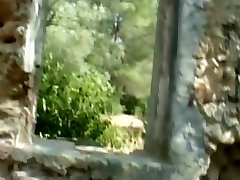 Beurette a niquer dans la foret
