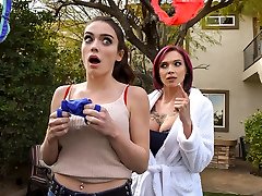 آنا بل قله و Ashly cums 8 در شکستن دوست دختر جدید من - BrazzersNetwork