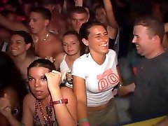 Une soirÃ©es mousse trÃ¨s sex