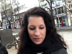 HUNT4K. Money make guy eager to sold his girlfriends...