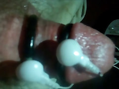 Die Hände frei Orgasmus mit Billigen China-Massagegerät Elektro