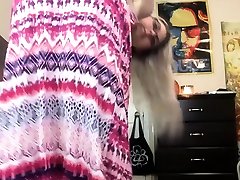 amateur cynosure flashing boobs on bull banging webcam
