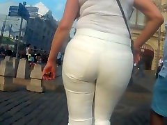 juicy big butts milfs sexy in tight pants