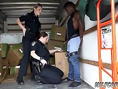 blondine milf firma tits schwarz suspect taken auf ein tough fahrt
