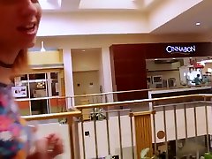 Jocelyn Kelly mall