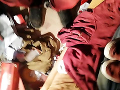 another piss in red massage cantar jeans