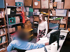 Shoplifter Dolly Leigh kneels down and sucks LPs cock