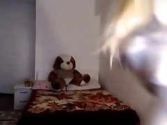 süß blondine mit hände gebunden holly michael party orgasmus
