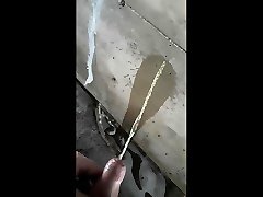 место pumping swinger один, которое нужно освободить