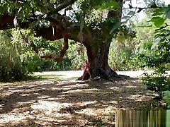 Ms complete porny Finds Voyeurs in the Park