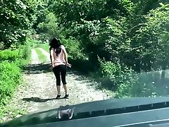 Amateur girl fucked while hiking in the forest