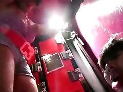 japanese geliebte setzen auf ihr finest leder gloves für beating ihm schwer