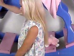 standing ride mädchen