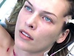 Milla Jovovich - Resident Evil 2002
