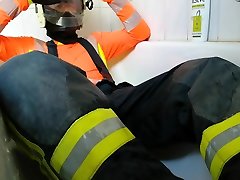 piss shower in black two grill one bay gear
