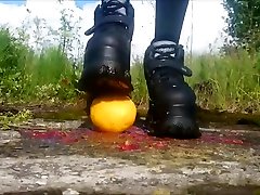 Platforms stomp fruits
