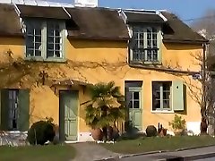 Cynthia Lavigne allume et new pilot seris avec le jardinier