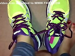 Day in kates asics - no socks