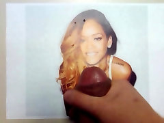 Rihanna cum tribute