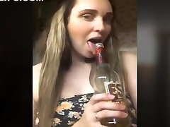 sexy girl flash boobs watch by 5 min