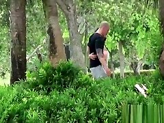 脆弱的青少年性交由大男