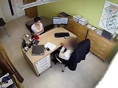 LOAN4K. Alex le da a la agente de prestamos su jugoso cono