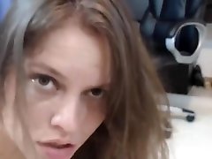 Omibod makes her cum. HeatherMoon