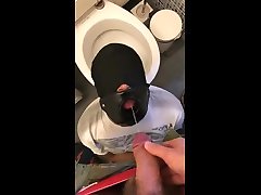 моча и плевок в мой рот 19 yo slaveâ€™s